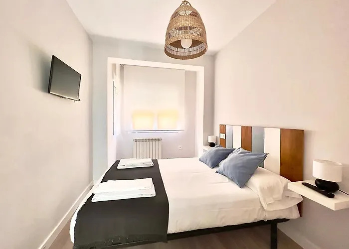 Housingleon Velarde